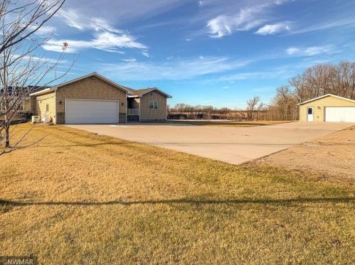 11519 Andy Lake Ln, Fertile, MN 56540-9178