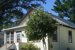 33 Dryden Blvd, Warwick, RI 02888-1443