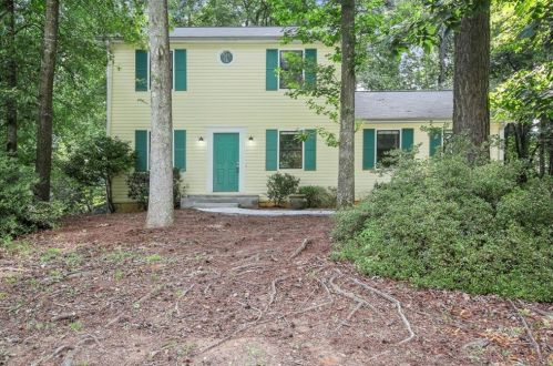 2379 Moseley Pl, Marietta, GA 30008-8144