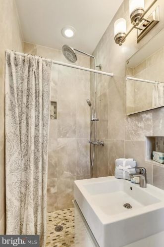 1903 Stratton Rd, Silver Spring MD 20910-1739 exterior