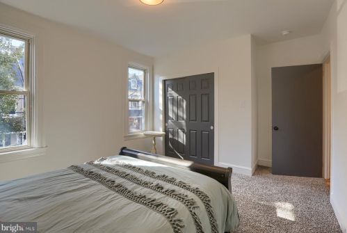 429 Pine St, Lancaster PA  17603-3355 exterior