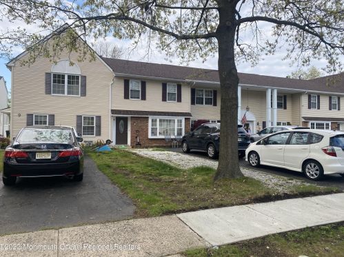 10 Fieldcrest Way, Hazlet, NJ 07730-1948