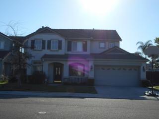 2142 Azevedo Ave, Manteca, CA 95337-8975