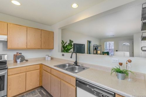 7825 Kittredge Cir, Englewood CO  80112-4644 exterior