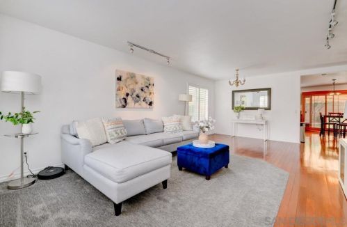4307 Meadow Spring Way, Oceanside CA  92057-6536 exterior