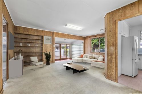 1438 Dominis St, Honolulu, HI 96822-3243