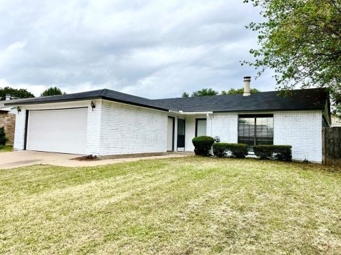 7548 Bigleaf Ln, Fort Worth TX  76137-1403 exterior