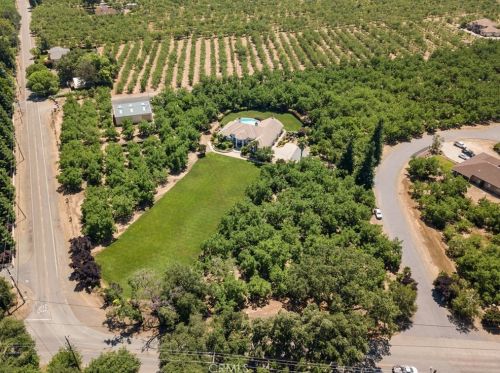 15 Domon Ln, Durham, CA 95938-9425