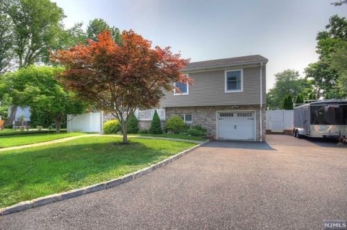 310 Congers Ave, Rockleigh, NJ 07647-1504