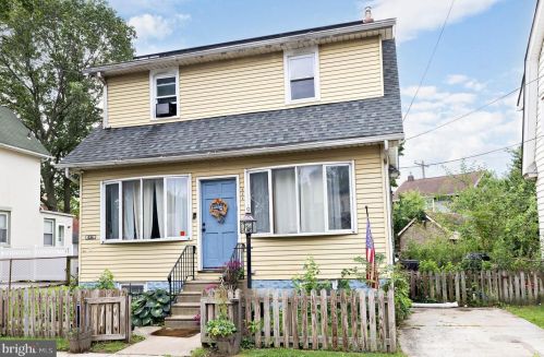 834 Paul St, Gloucester, NJ 08030-1530