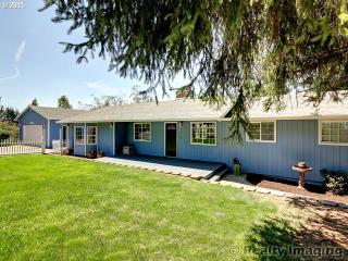 13815 178th Ave, Happy Valley, OR 97089-9229
