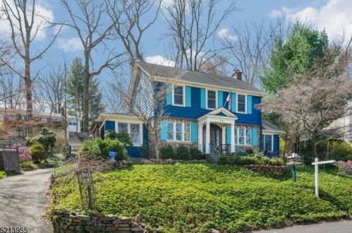 16 Midland Dr, Morristown, NJ 07960-5065
