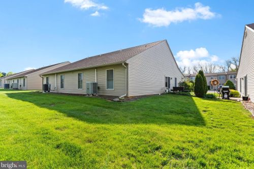 437 Mill Race Rd, Carlisle PA  17013-2533 exterior