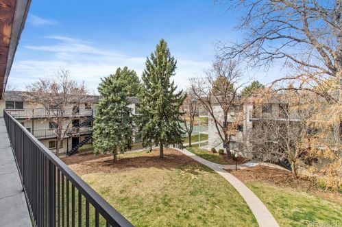 2225 Jasmine St, Denver CO  80207-3917 exterior