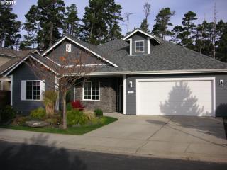 1623 38th Loop, Florence, OR 97439-8900