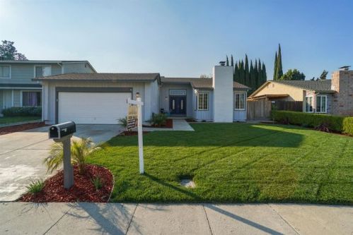 949 Kapareil Dr, Tracy, CA 95376-4815