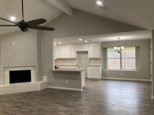 1011 Holly Hall Dr, Richmond TX 77406-2376 exterior