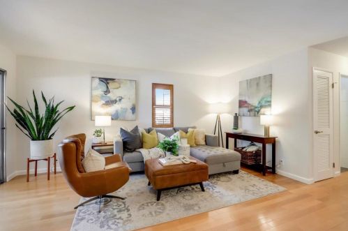 723 Sierra Vista Ave, Mountain View, CA 94043-2564