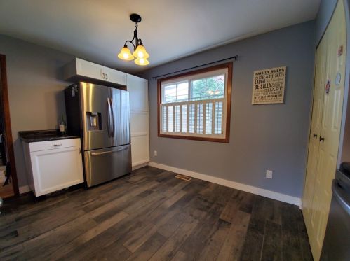 423 Saginaw Dr, Valpo IN 46385-8117 exterior