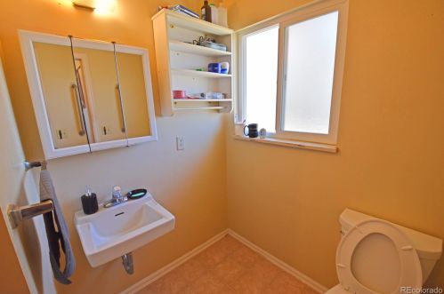 939 Nile Way, Aurora CO 80012-3217 exterior