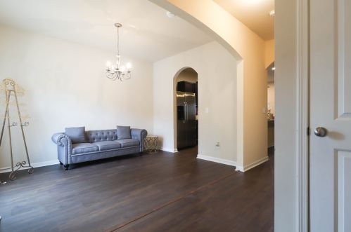 5689 Grande River Rd, Atlanta, GA 30349-9127