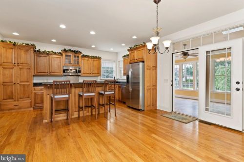 1022 Rockledge Dr, Carlisle PA  17015-9127 exterior