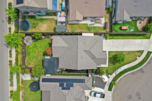 437 Silver Ridge Ct, Valley Home, CA 95361-8966