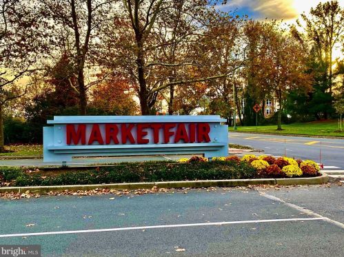 206 Salem Ct, Princeton NJ  08540-7038 exterior