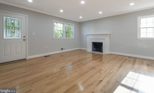 1514 Gridley Ln, Silver Spring MD  20902-3844 exterior