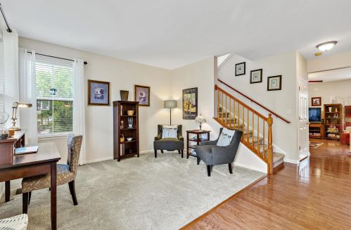 317 Kensington Dr, Oswego, IL 60543-7951