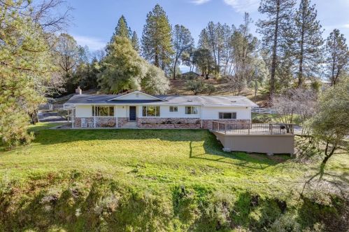 4291 Toyan Dr, Diamond Springs, CA 95619-9702