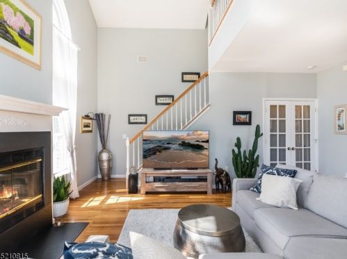 40 Wildflower Ln, Morristown, NJ 07960-2753