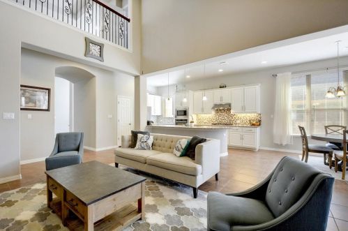 829 Catalina Ln, Austin TX  78737-4715 exterior