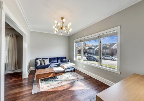 5804 Marmora Ave, Chicago, IL 60646-6218