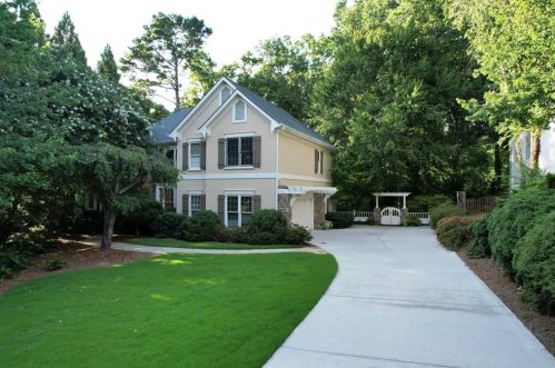 807 Brookhaven Springs Ct, Atlanta GA  30342-3551 exterior
