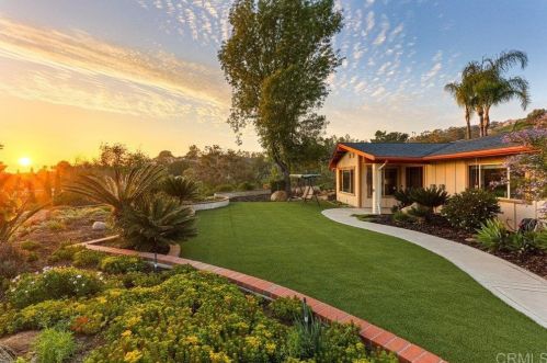 2254 La Cresta Rd, El Cajon, CA 92021-3753