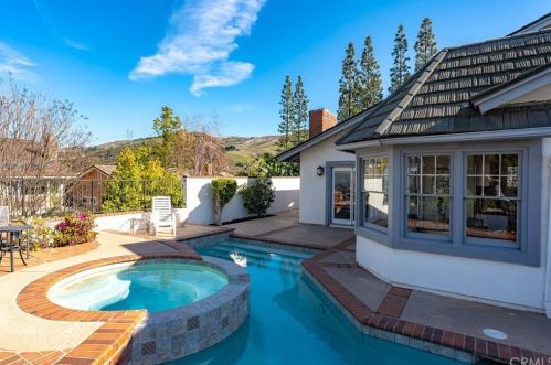 611 Frontier Ct, Anaheim CA  92807-4731 exterior