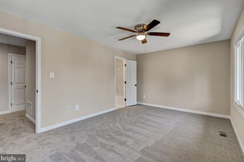 601 Clearwater Ct, Herndon VA  20170-4125 exterior