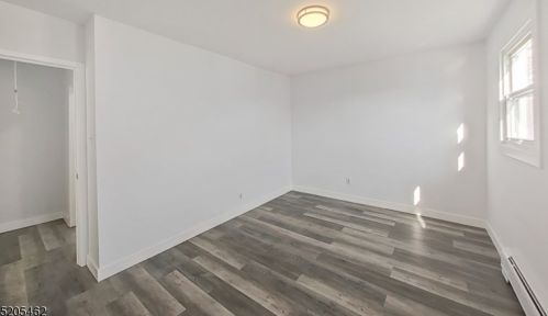 76 Passaic Ave, Paterson NJ  07506-1406 exterior