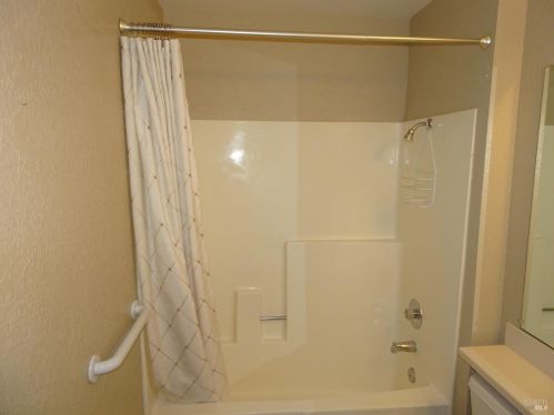 195 Bighorn Ct, Vacaville CA  95687-3438 exterior