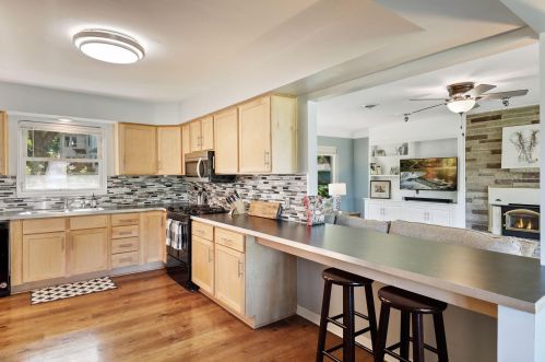 2030 Fairview Ave, Saint Paul MN  55113-5424 exterior