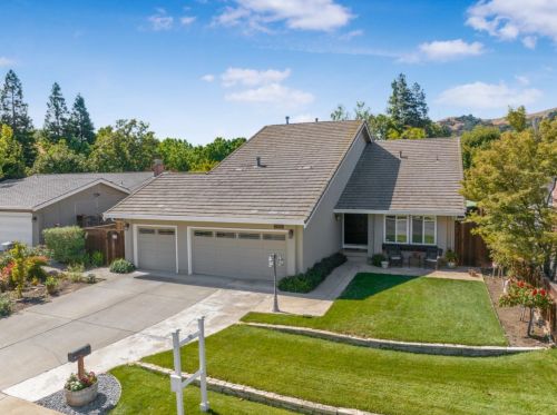 16711 Willow Creek Dr, Morgan Hill, CA 95037-4819