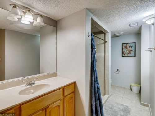 2265 James Ct, Saint Paul MN  55122-2317 exterior