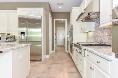 64 Interlude, Irvine CA  92620-3694 exterior