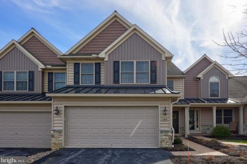 160 Fieldcrest Ln, Ephrata PA  17522-2925 exterior