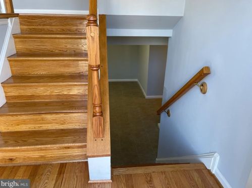 803 Fulton Pl, Woodbridge, VA 22191-1309