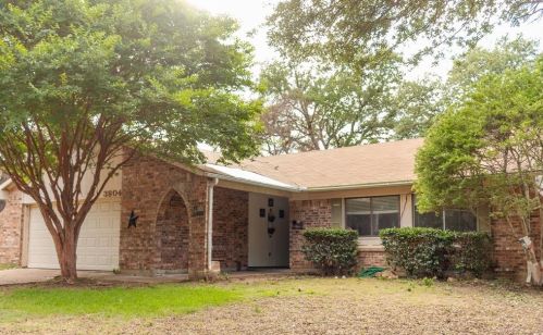 3804 Sugar Ridge Rd, Fort Worth TX  76133-6332 exterior