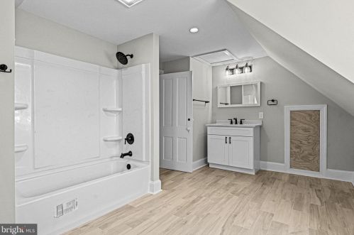 115 Washington Ave, Tavistock NJ  08033-3320 exterior