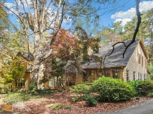 4632 Jefferson Township Ln, Marietta, GA 30066-1702