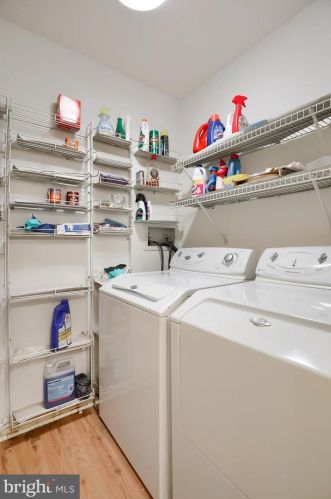 1542 Jefferson Ct, Lancaster PA  17602-1244 exterior